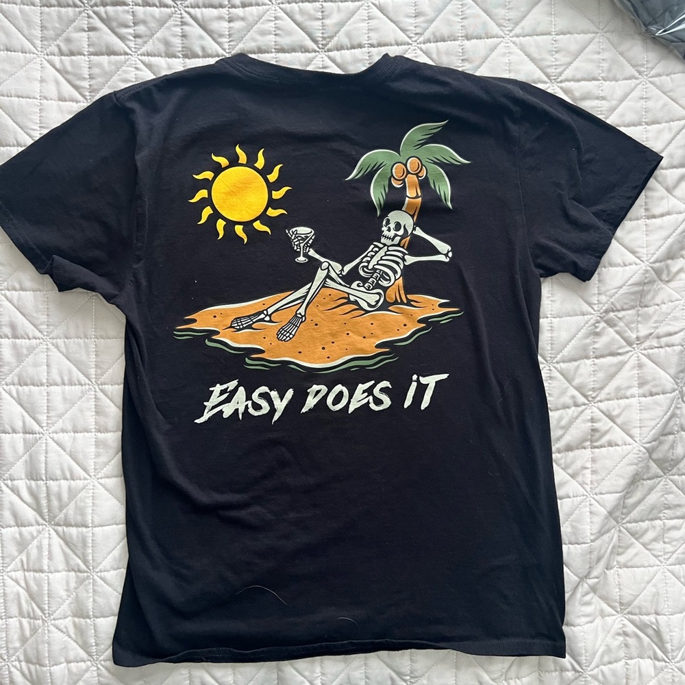 Easy does it, men’s black skeleton shirt